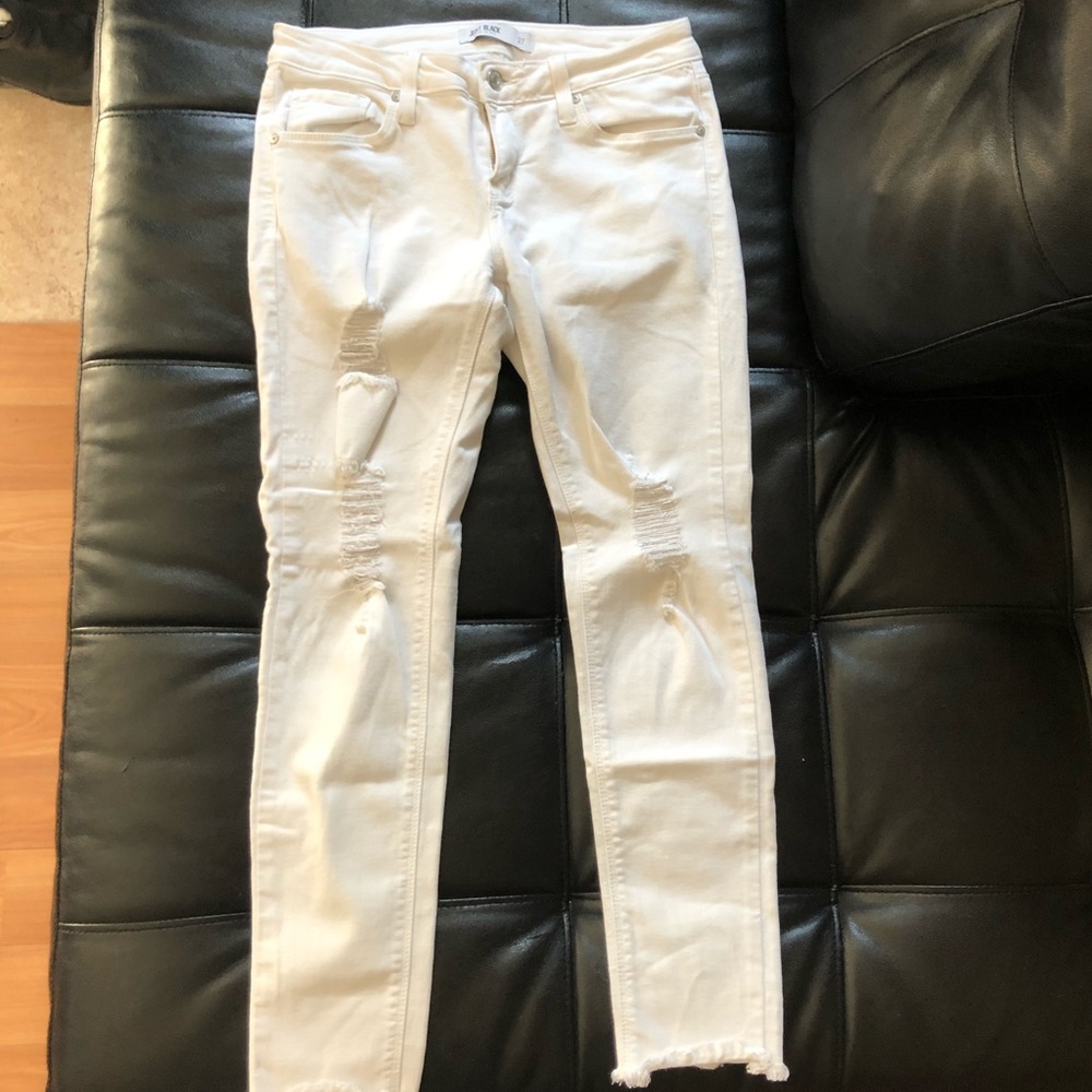 JUST BLACK JEANS